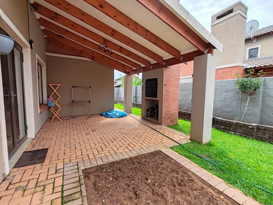 4 Bedroom Property for Sale in Grimbeeck Park North West